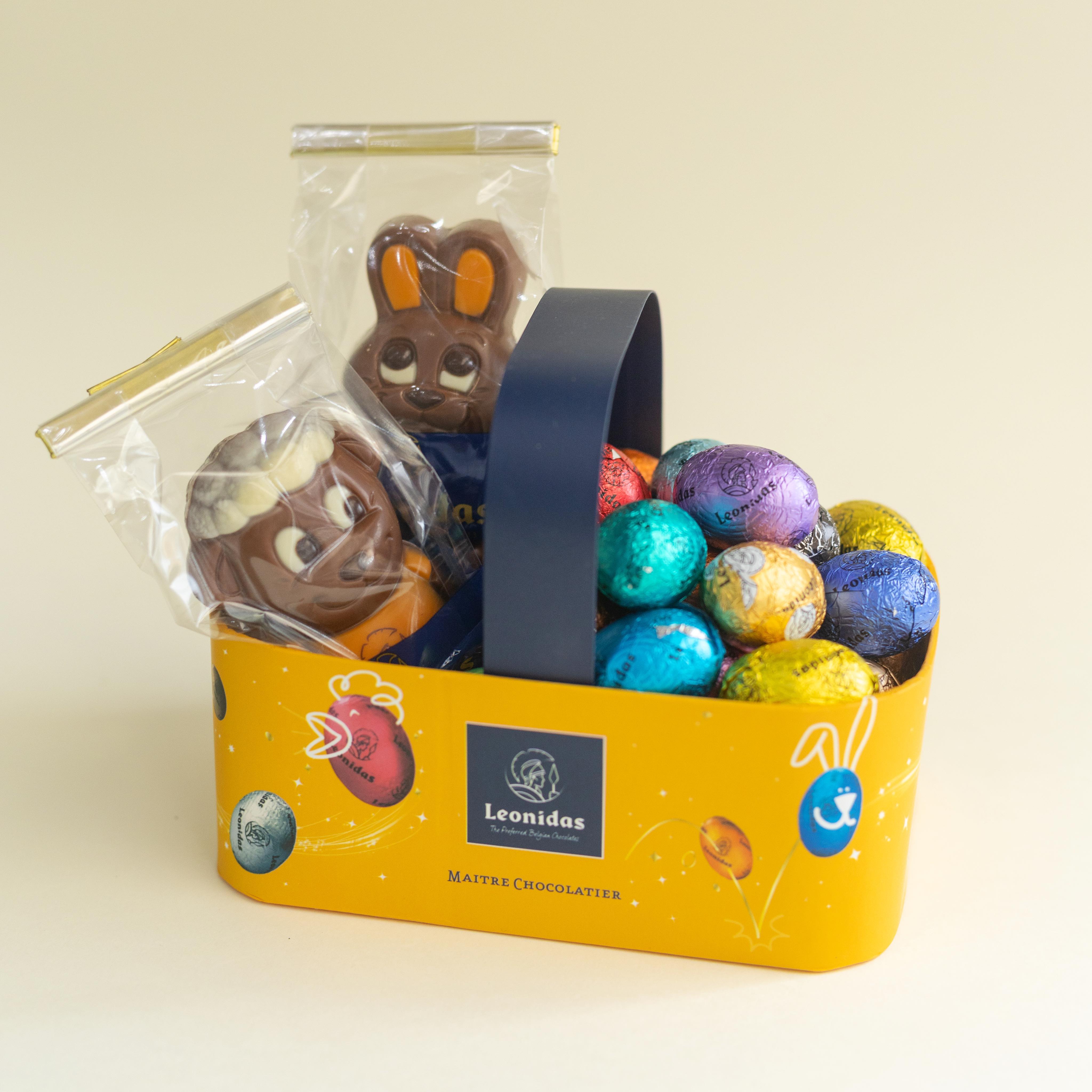 Пасха не за горами, а Leonidas уже подготовили для Вас восхитительную коллекцию пасхального шоколада!🍫От милых шоколадных кроликов до красочных пасхальных яиц, наши шоколадные изделия станут идеальным подарком для ваших близких в этом сезоне.📍Не ждите, заходите в наш магазин и покупайте пасхальные угощения уже сегодня!АДРЕС: ул.Sfatul Țării 15______________Paștele este chiar după colț, iar Leonidas ți-a pregătit deja o colecție delicioasă de ciocolate de Paște!🍫De la iepurași drăguți de ciocolată la ouă de Paște colorate, ciocolata noastră este cadoul perfect pentru cei dragi în acest sezon. 📍Nu aștepta, vizitează magazinul nostru și cumpără azi deliciile de Paște! ADRESA: str.Sfatul Țării 15